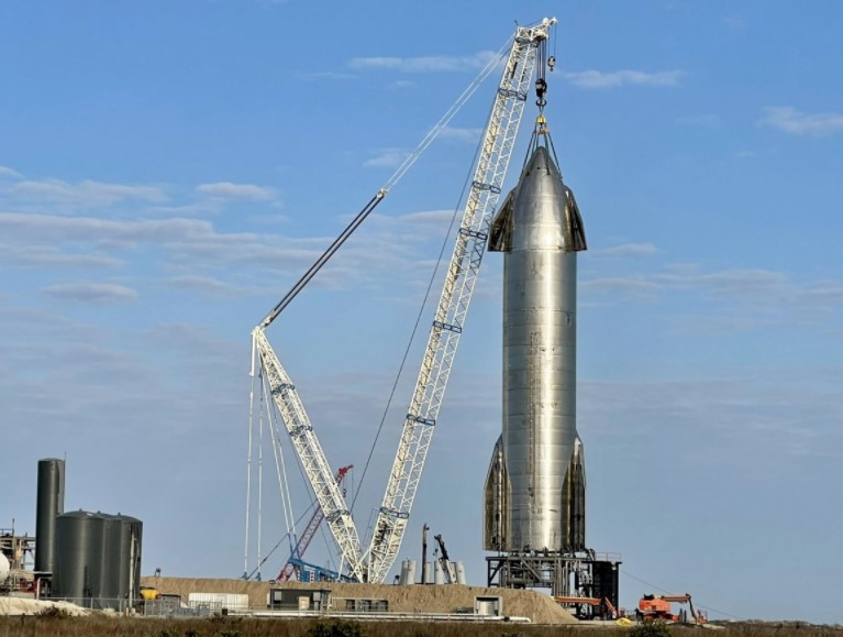Starship SN11 alla base di lancio SpaceX di Boca Chica