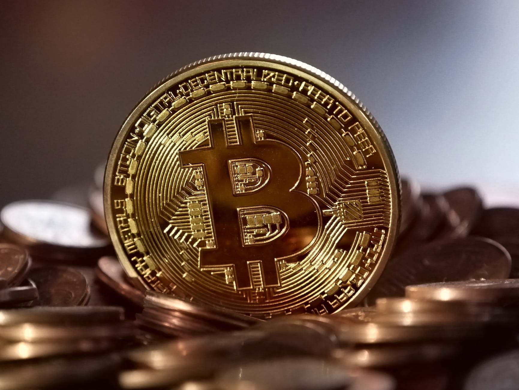 Bitcoin: valore crollato del 15%