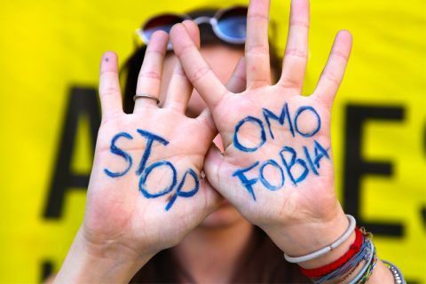 Omofobia a Palermo: due ragazzi aggrediti perché si tenevano per mano
