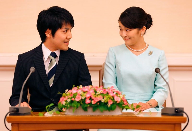 Giappone, la principessa Mako ha sposato un borghese e ha rinunciato ai privilegi imperiali