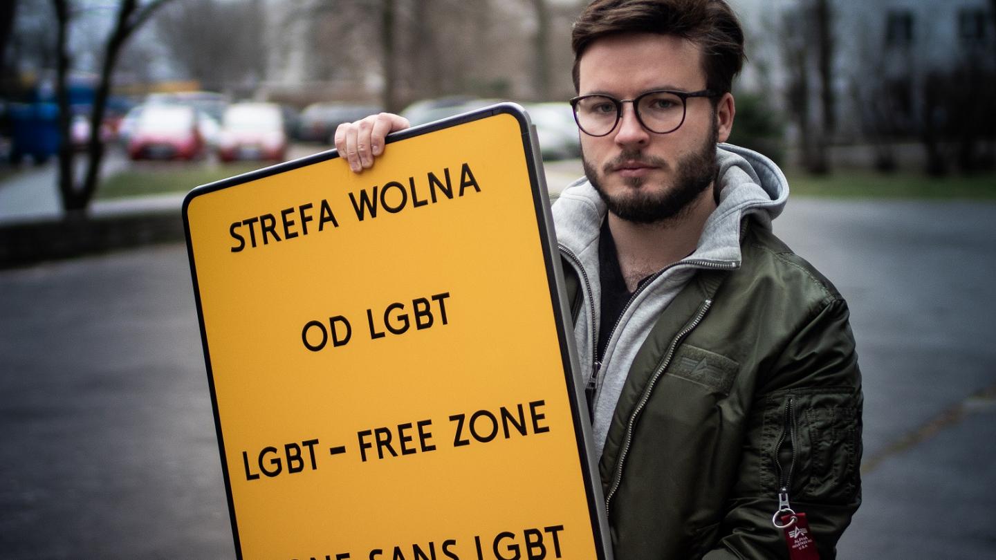 Polonia: la Camera ha votato a favore di una legge anti-LGBT nelle scuole