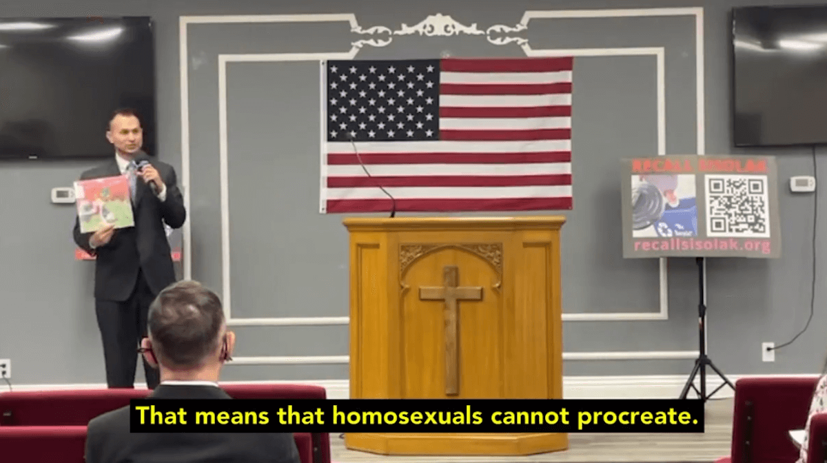 John Carlo, USA: “I gay sono anticostituzionali perché non possono riprodursi”