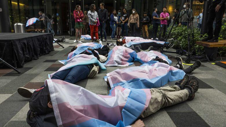 Amazon: i dipendenti protestano contro i libri transfobici