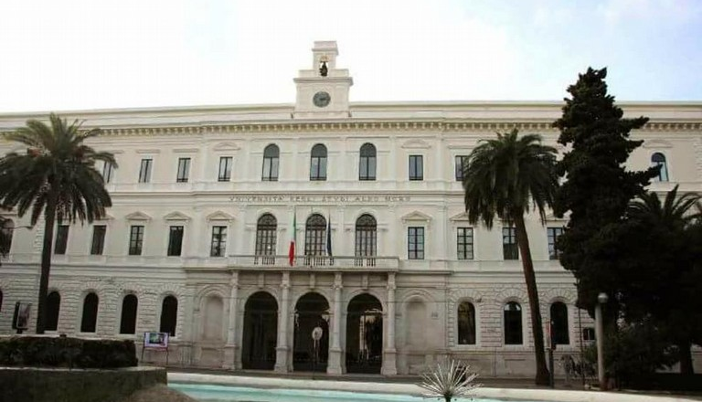 Uniba: «Vieni a studiare in Puglia», rette più basse, ma è solo uno dei tanti problemi