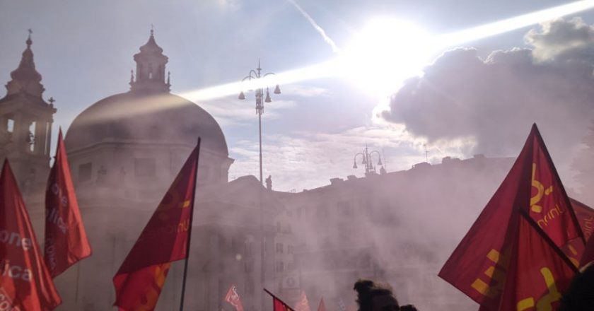 Manifestazione CGIL a Roma: in tantissimi in piazza per il diritto al lavoro e per non dimenticare
