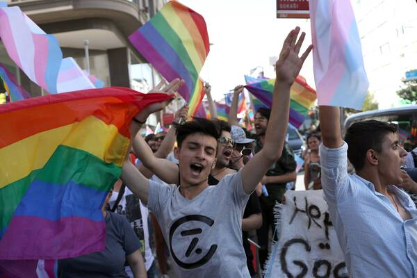Erdogan: le persone LGBT “sono una degenerazione della nostra struttura familiare”