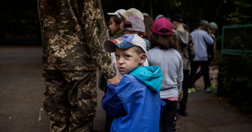 La Polonia avvierà un programma per rintracciare i bambini ucraini rapiti dalla Russia
