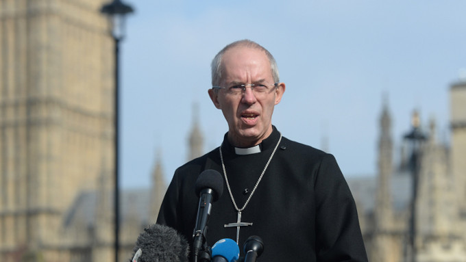 La Chiesa d’Inghilterra ha votato a favore per la benedizione delle unioni omosessuali
