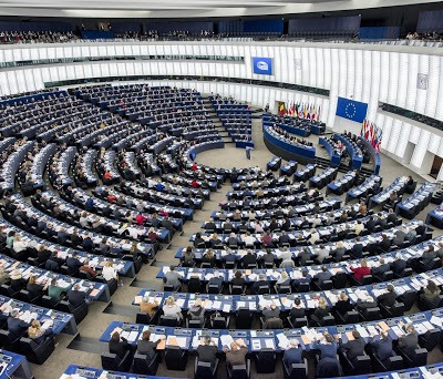 Il Parlamento Europeo condanna il Governo Meloni nel silenzio dei TG