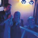 Il ridicolo tentativo di Fratelli d’Italia di giustificare il karaoke dei due sciacalli