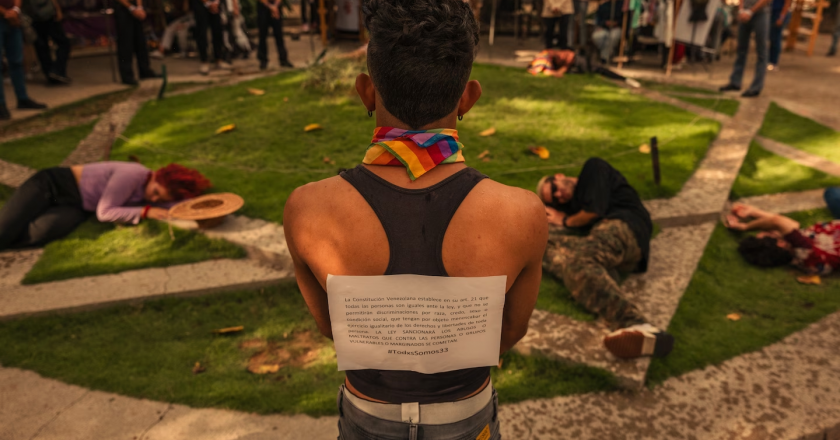 Venezuela: polizia arresta 33 uomini in una spa gay