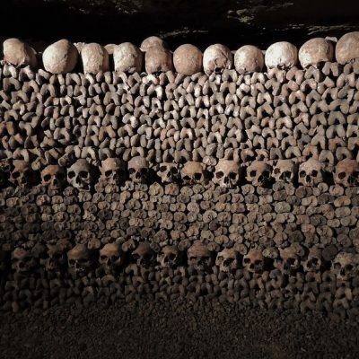 Chi si nasconde nelle catacombe di Parigi? – Una Tazza D’horror #44